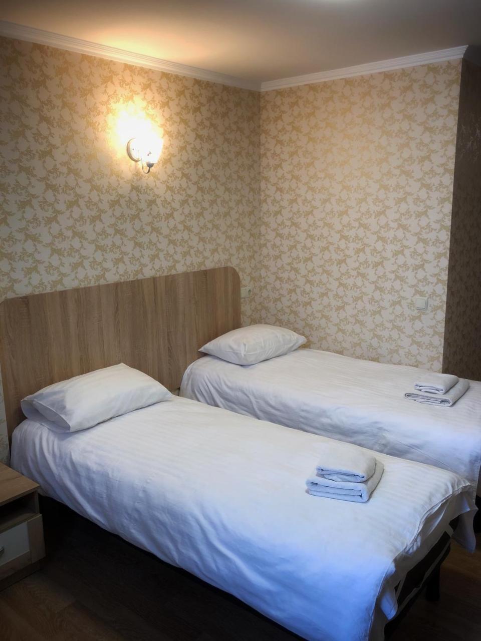 Zhuliany City Hotel Gatnoye Екстериор снимка