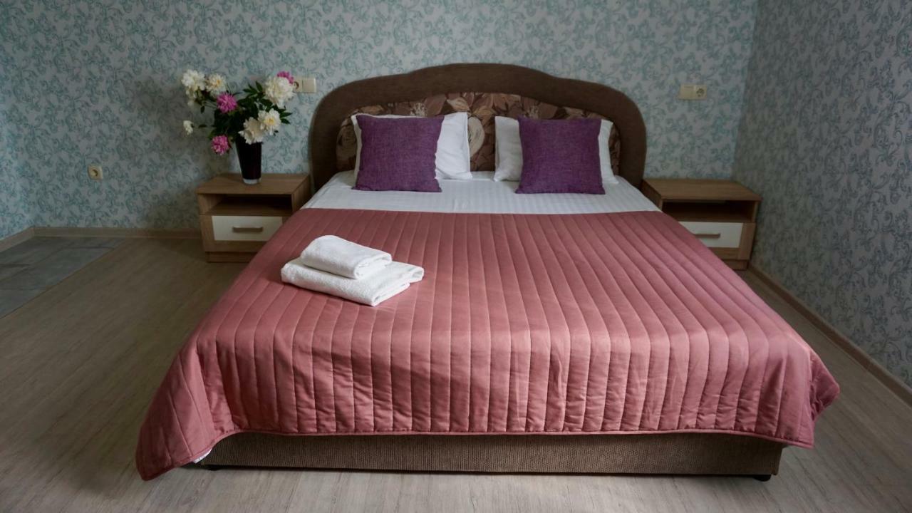 Zhuliany City Hotel Gatnoye Екстериор снимка