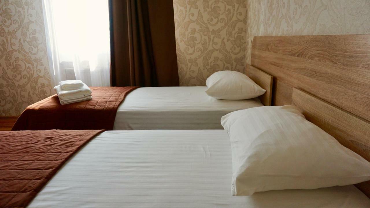 Zhuliany City Hotel Gatnoye Екстериор снимка