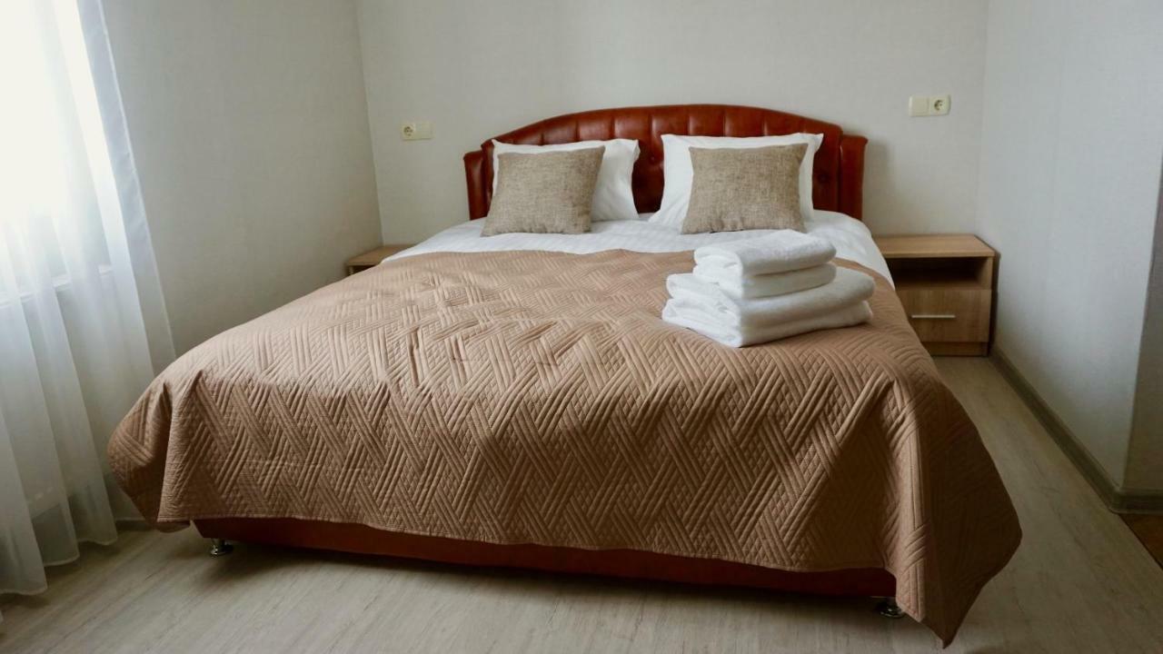 Zhuliany City Hotel Gatnoye Екстериор снимка