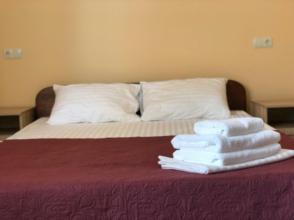 Zhuliany City Hotel Gatnoye Екстериор снимка