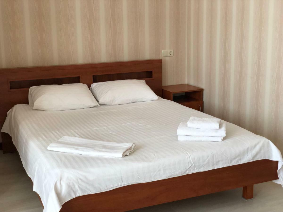 Zhuliany City Hotel Gatnoye Екстериор снимка